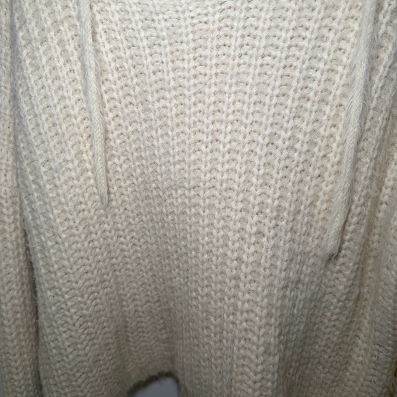 POL Cream Knit Chunky Sweater with Hood - Picture 3 of 7